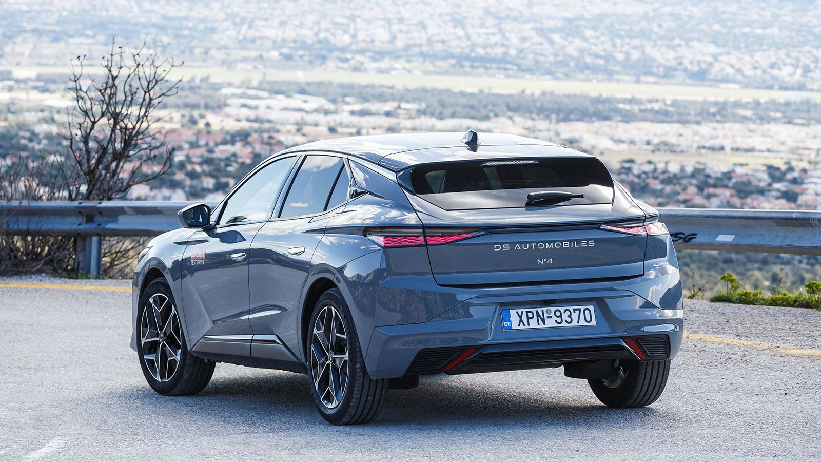 Συγκριτικό: DS No4 Hybrid 145 PS VS Audi A3 sportback Hybrid 150 PS